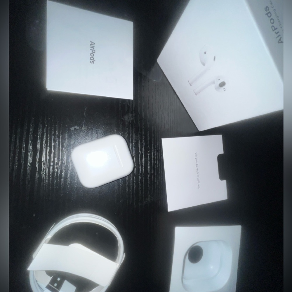 COPY - Apple air pod gen 2